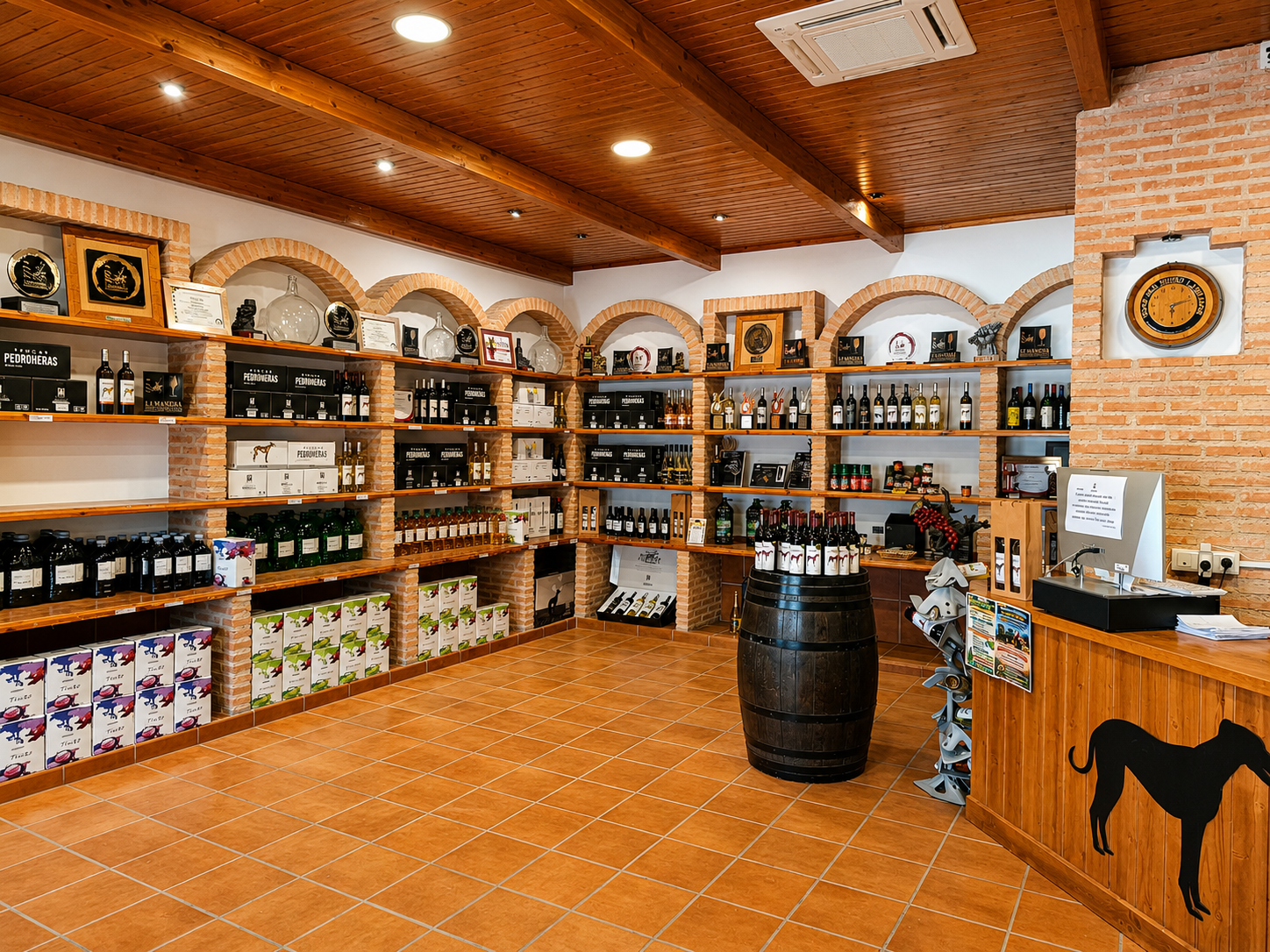 Oficina y tienda de Bodegas Pedroheras